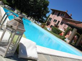 Torre dei Frati Bed & Breakfast, hotel en Fossano