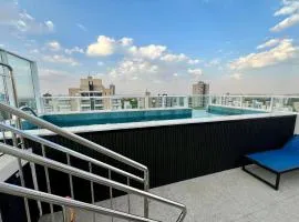 Aptos 1 ou 2 quartos no Centro com Piscina e Academia