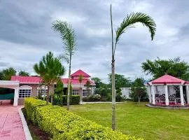 Pearl Signature Farm House