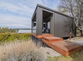Benmore Hideaway Cozy Room with Mini Kitchenette