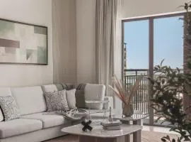 F1 Yas Luxury 1br Golf&water View W Tkt Discount