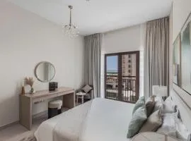 F1 Yas Luxury 1BR Golf&Water View w tkt discount