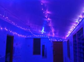 SeaSide Rooms & Shuttles, hostel in Korotogo