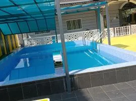 DChemara Mizi Homestay Swimming Pool