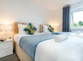 Monmouth House Aylesbury Premier Quality Accommodation For Larger Families Contractors And Professionals Sleeps Up to 6 Guests