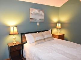 1 BR Corbin Cottage - Corbin Arena - Laurel Lake，位于科尔宾的酒店