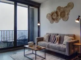 Luxurious 2BR apartment with Jacuzzi and Awesome Views