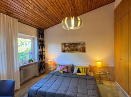 Zwei Zimmer im Reihenhaus, hotel u gradu Planeg