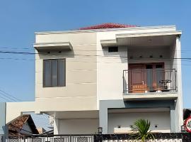 Mentari Homestay, hotel v destinaci Sentool