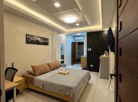 Casa Leveria Unit 8 with Balcony, Inquire Parking Availability, ξενοδοχείο σε Imus