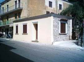L'ANATRA GIALLA - Monolocale a Centola
