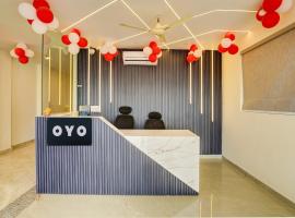 Hotel O Red Diamond Hotel, hotel v destinaci Shāhdara