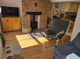 Cosy Townhouse Within Caernarfon's Old Town Walls