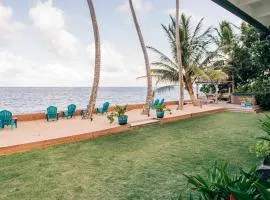 Beachfront Luxurious Hawaiian Oasis
