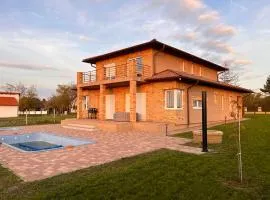 Virág Vendégház Balatonszárszó