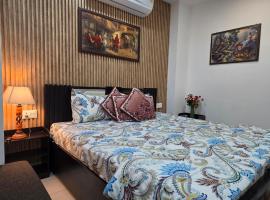 Ultra Luxury A Class 1bhk By Bliss Stay, Hotel in Zirakpur