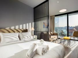 Irinis 150 Urban Luxury Studios, ξενοδοχείο στη Λεμεσό