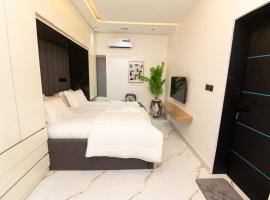 Velour stays, hotel in Gwarinpa