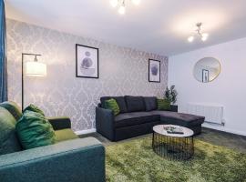 NEW! Presented by LTJ Prime Key Properties, Driveway Parking, Free WiFi, ξενοδοχείο σε Great Sankey