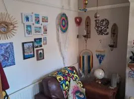 Double Ensuite in a colourful quirky terrace on a quiet leafy street