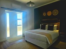 Steenbok Self-Catering, hotel con parking en Brandvlei