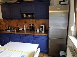 6 Raum Komfort Ferienwohnung mit privater Küche, Bad und WC, inkl Gratis Frühstück, Parkplätze und WiFi