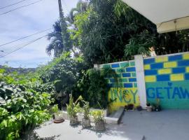 5 mins walk from Kingstown! - McKies Hill Suite #1 - Your Home Away from Home, hotel com estacionamento em Kingstown