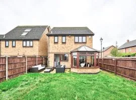 Quiet & Modern Contemporary Home for Work & Family