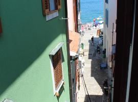 Terra Apartments, hotel with parking in Piran