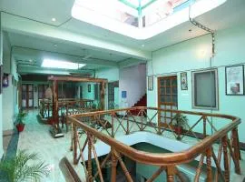 Super Collection-O Sara Grand Near Ram Manohar Lohia hospital