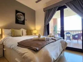 Porto Arabiya Tower 14 - Sea View Balcony, Calma Bay Studio -308