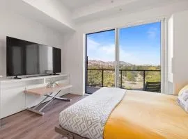 Central Kelowna TOP FLOOR rooftop patio