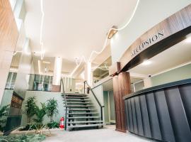 Noon Central Hotel, hotel in Tirana