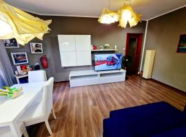 COSY FLAT IN CENTRAL TIRANO - 60 seconds walk from Bernina Express Train station, hotel en Tirano