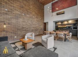 Morph 601 - Elegance & tranquility with AC/BBQ, hotel v destinaci El Poblado