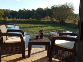 La Aruera, hotel with parking in Salto