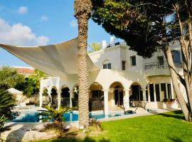 Villa Dolce Keisarya, villa in Or ‘Aqiva