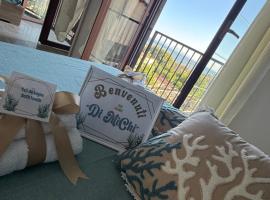 Home Capri, hotel in Torre del Greco