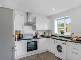 Quiet St Helens Home Near Train Station With Free Parking And WiFi