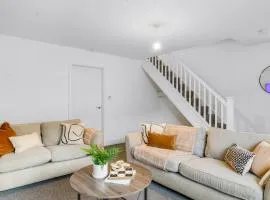 Quiet Home In St Helens Near Haydock Park Racecourse & Liverpool, Free Parking