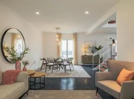 Casa Moderna - New Stylish Home with AC & Patio - Near Beach & Shops