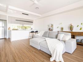 Luxury Hope Island Retreat, מלון בגולד קוסט