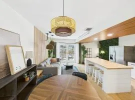 Stylish 2br Patio Oasis & Free Parking