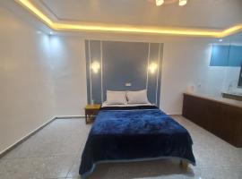 R&eacute;sidence Tango - Appartements Meubl&eacute;s, hotel com estacionamento em Bafoussam