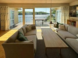 Lake View And Private Pier At Silkeborg Lakes, hotel sa Silkeborg