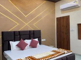 Shri Sanwariya Dham Near By Mathura Junction Railway Station