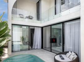 Brand New Luxury Design Villa by Amare Villas 2, hotel v destinaci Badung