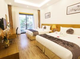Family Hanoi Hotel