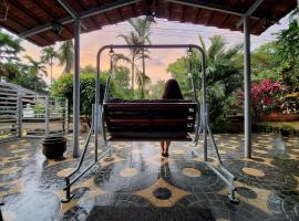 Casa Jyotsana - 3Bhk Pvt Villa, 5 mins to beach, Patio, Pool, hotel in Anjuna