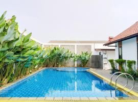 Urbanview DeJati House Jatikramat Bekasi, хотел 